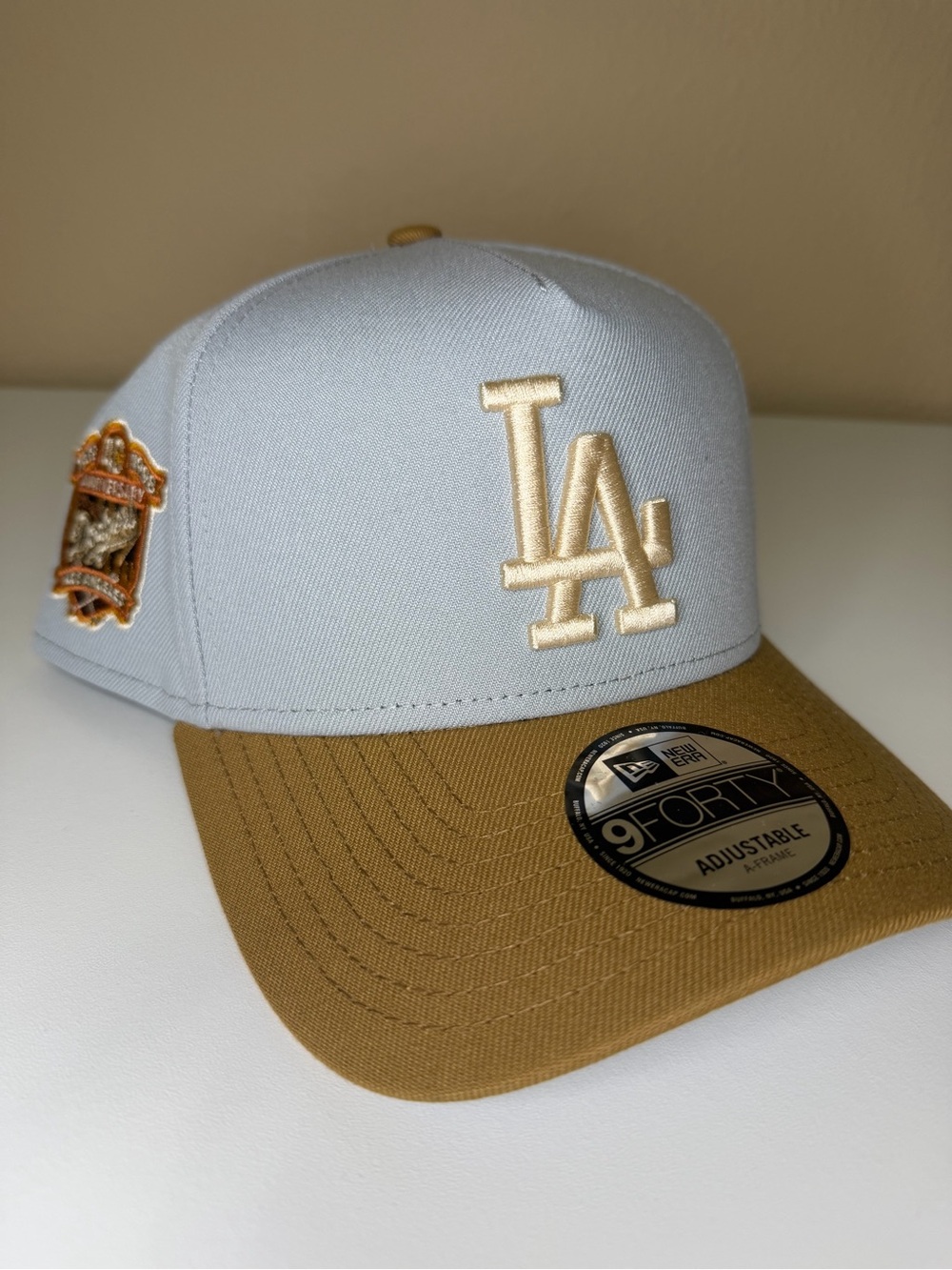 New Era LA Dodgers Two-Tone Adjustable Cap - Light Gray & Brown